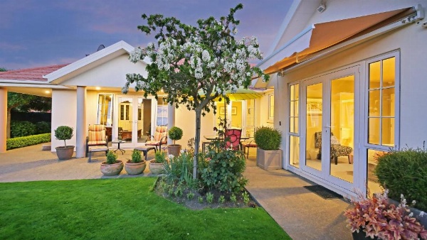 Olive House Bed and Breakfast image 21