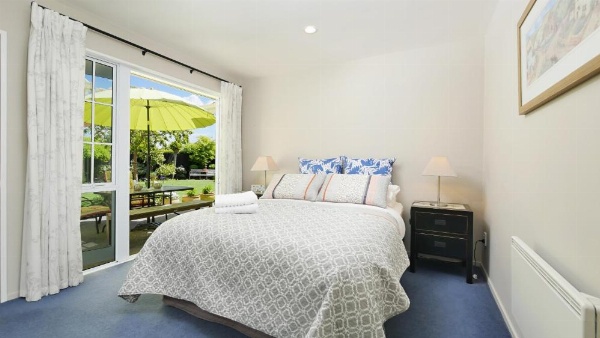 Olive House Bed and Breakfast image 8